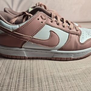 Nike Women's Shoes in Pink and White